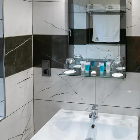 Отель Wellness Edelweiss