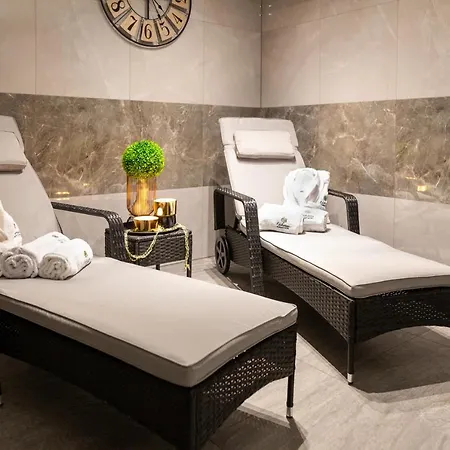 Отель Wellness Edelweiss