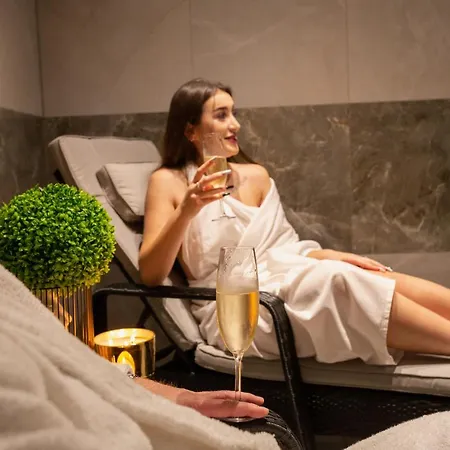 Отель Wellness Edelweiss