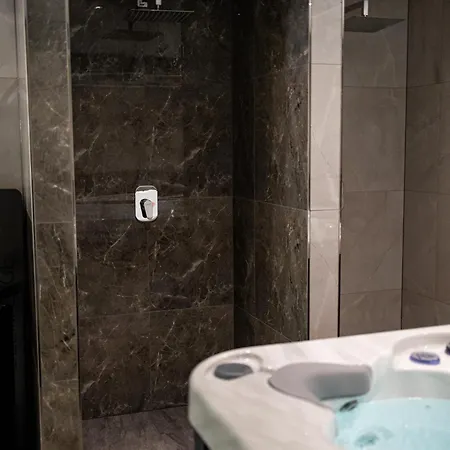 Szálloda Wellness Edelweiss 4*